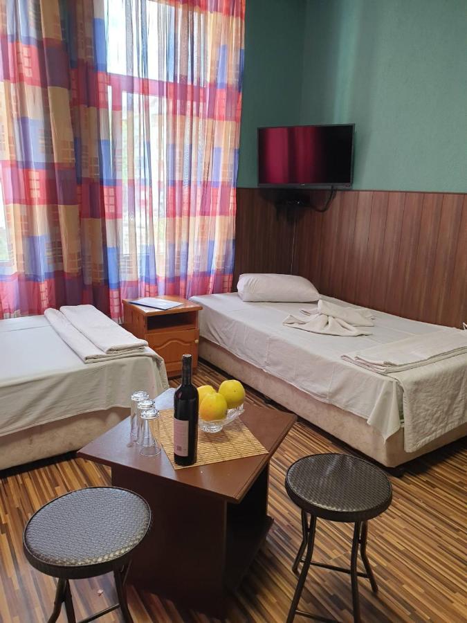Km!Sofia - Стаи За Гости Luaran gambar